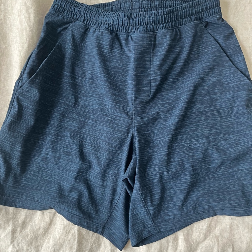 Lululemon: Pace breaker 7”, shorts, Heather Allover Iron Blue True Navy;…